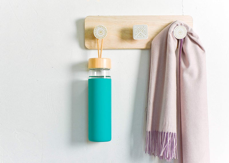 Yomious 20 Oz Borosilicate Glass Water Bottles with Silicone Sleeve BPA Free, Dishwasher Safe - Reusable Clear Glass Drinking with Leak Proof Bamboo Lid | Perfect Gym Water Bottles for Men & Women - Image 5